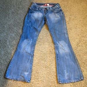 ✨ H&M Chiq Fit Button Fly Flared Jeans✨